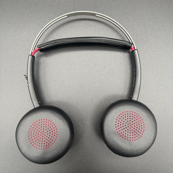 Plantronics Poly Voyager Focus UC Bluetooth Headset w/ Stand B825 Mint No Dongle - Picture 8 of 10